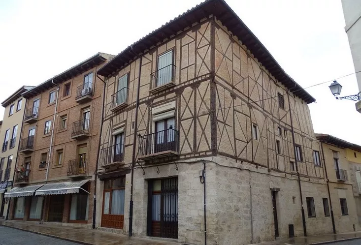 Palacios, Puertas y lugares con encanto